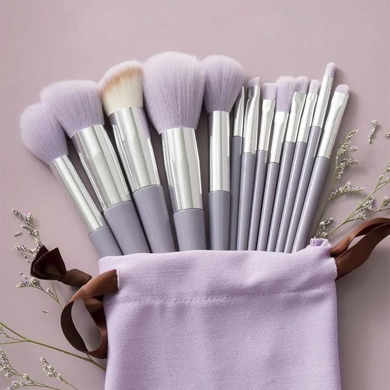 Ultimate 13 Pcs Makeup Brushes Set - Perfect Accessory for Flawless Application