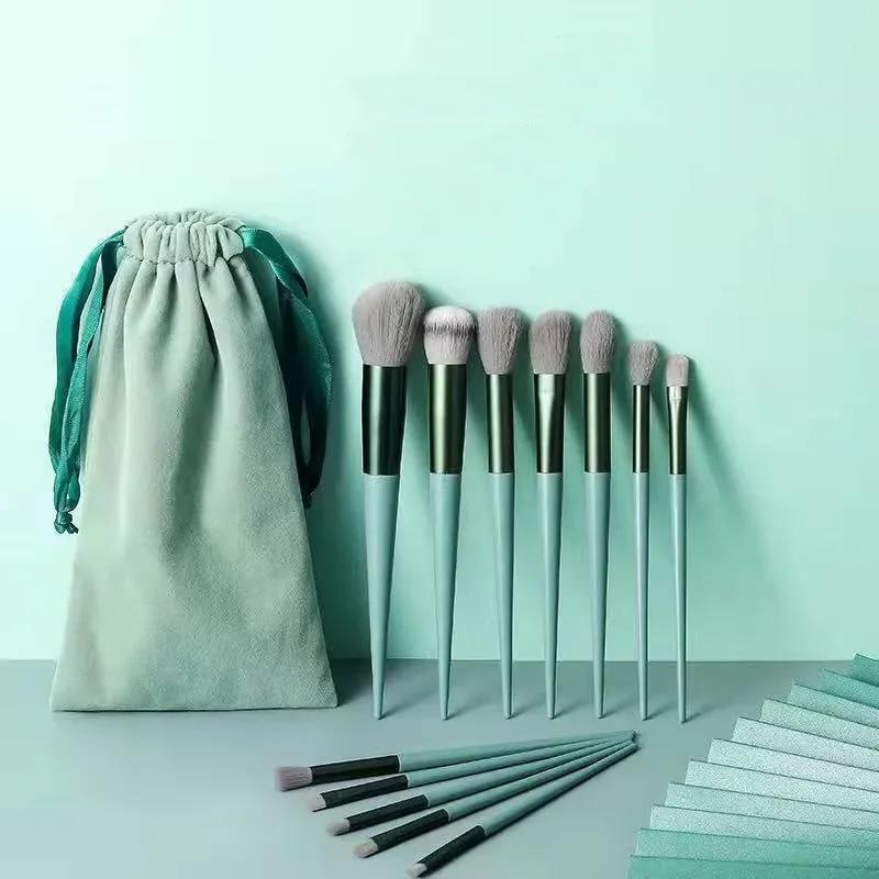Ultimate 13 Pcs Makeup Brushes Set - Perfect Accessory for Flawless Application